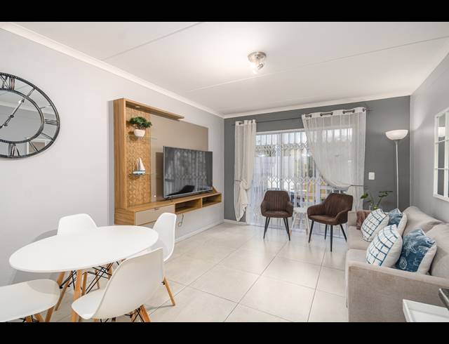 3 BEDROOM FREEHOLD TO LET IN TABLE VIEW